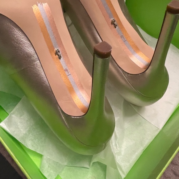 Sam Edelman HAZEL, LIGHT GOLD LEATHER POINTED TOE HEEL Size 9. NWOT - Picture 7 of 8